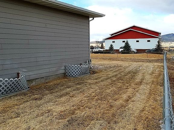 right side yard
