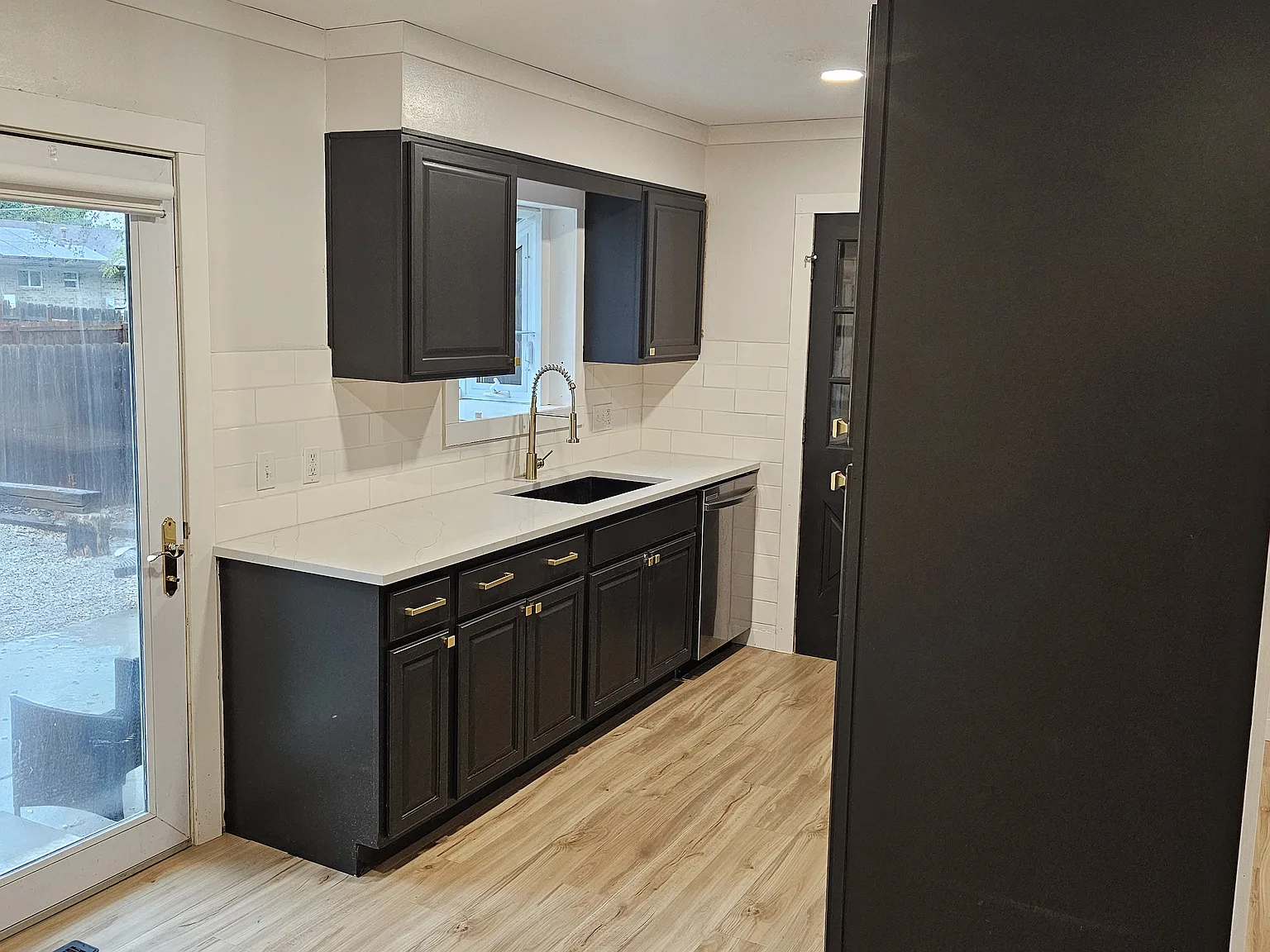 3 bed, 1224 sqft, $1,295 — Photo 2