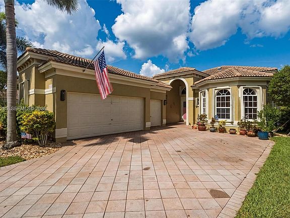 3rd image of 5818 NW 126th Ter