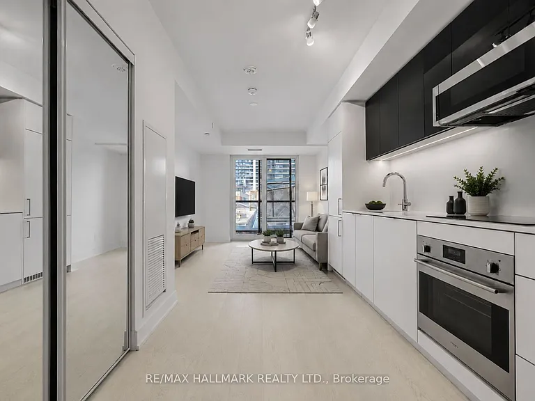 308 Jarvis St #406 — Photo 6