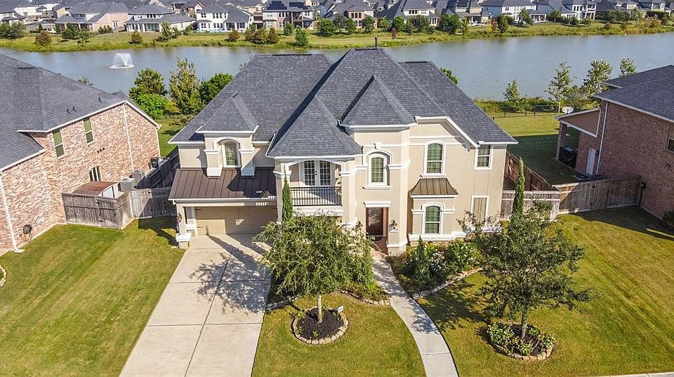 1st image of 27906 Burnett Hills Ln