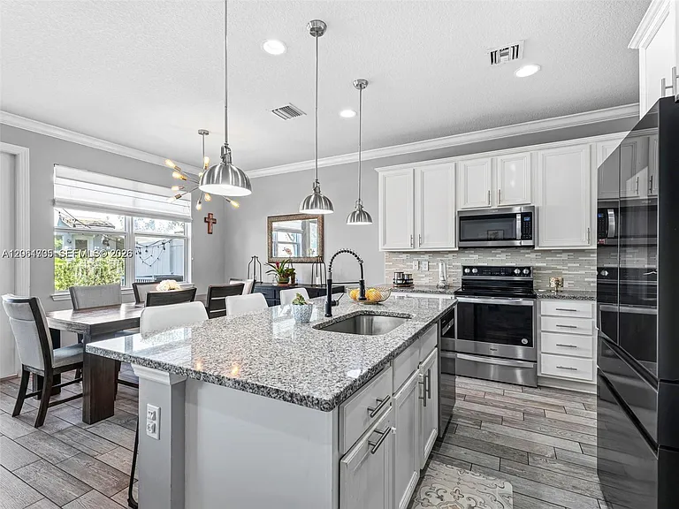 3953 Black Olive Ln #3953 — Photo 21