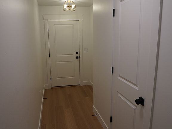 3rd image of 352 N Liberty Ave