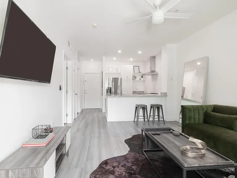 1810 E Palm Ave #1111 — Photo 3