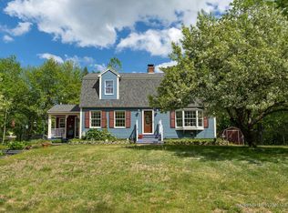 3 Hope Ave, Steep Falls, ME 04085