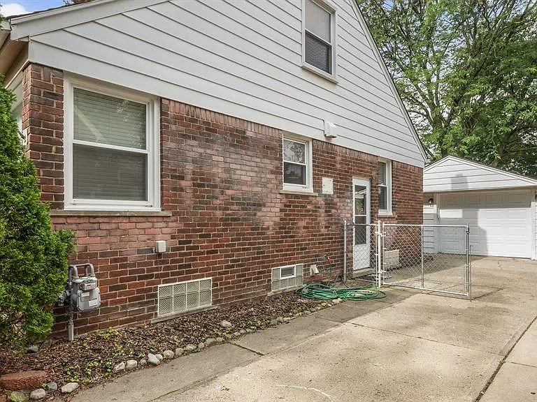 3536 Cornell St — Photo 16