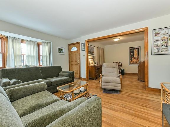 4th image of 52 Dale Ave