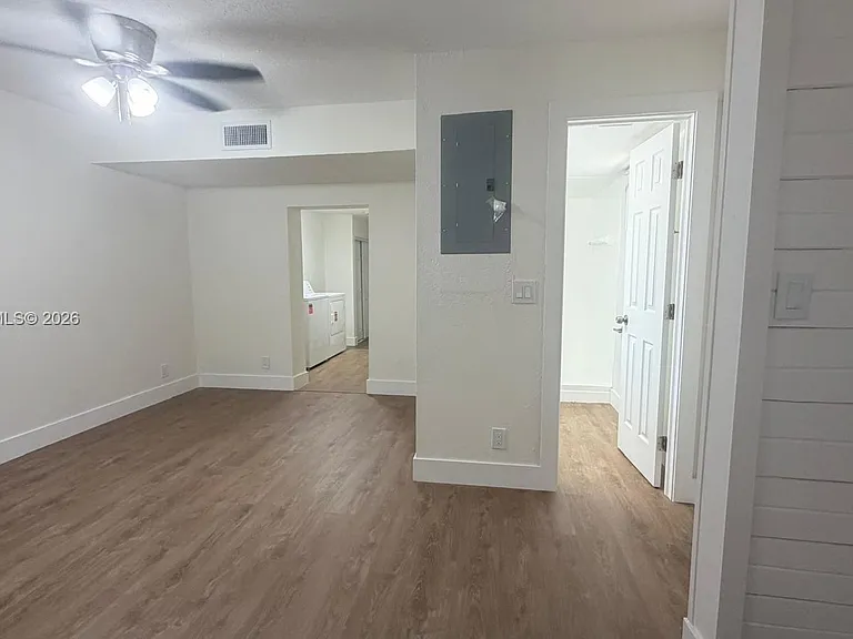 2580 NW 62nd Ave — Photo 3
