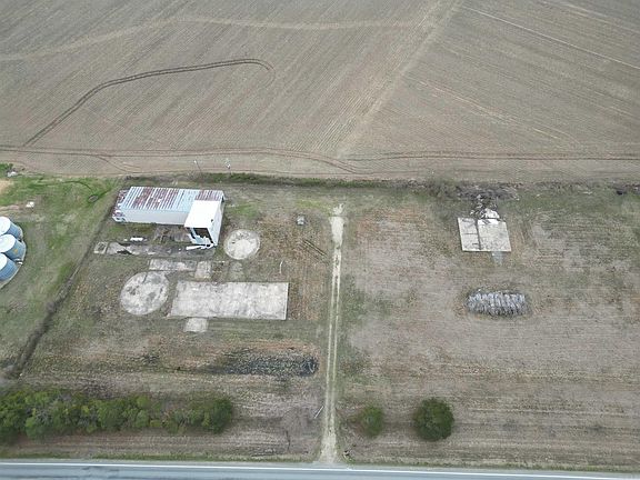 4th image of 1204 Highway 82 E