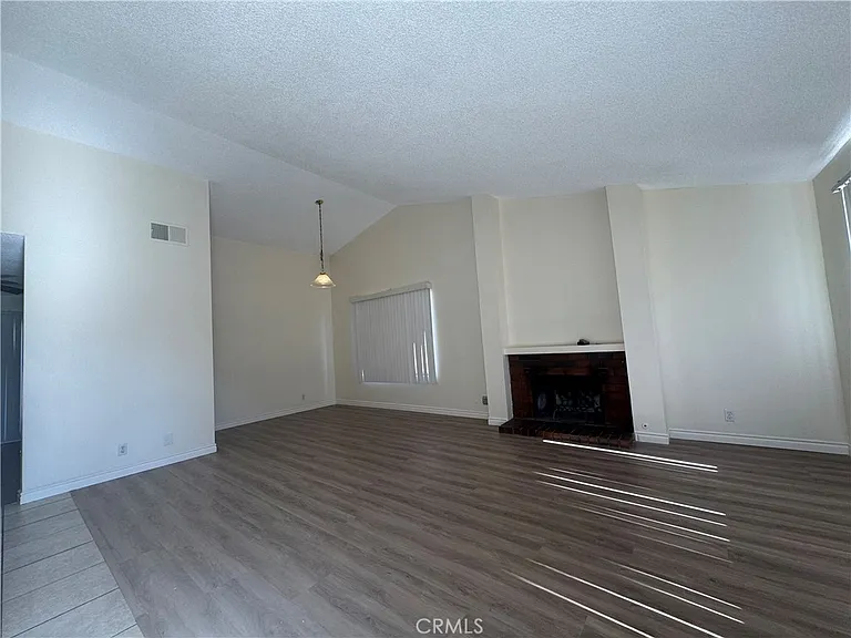974 N Darfield Ave — Photo 2