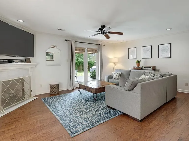 3731 Oakley Ave — Photo 4