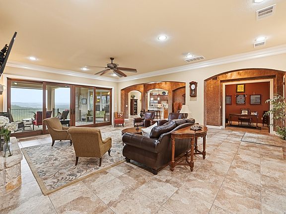 4th image of 162 ALONDRA Lane