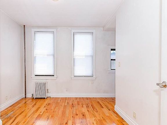 4th image of 294 Harman St #2R