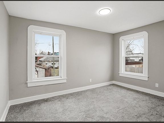 4th image of 414 N Tacoma Ave #B