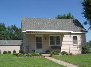 215 N 3rd St, Conway Springs, KS 67031