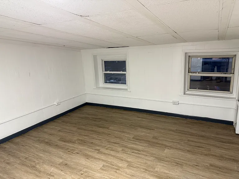 201 Center Ave #6 — Photo 10