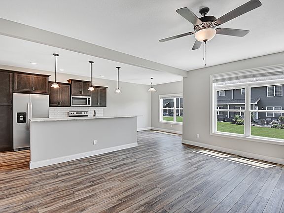 5th image of 1202 Heather Dr Unit C