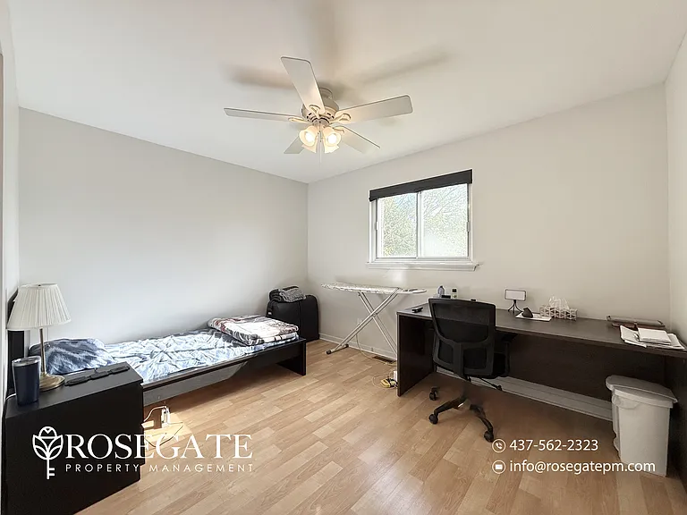 7 Gemshaw Cres #1 — Photo 16