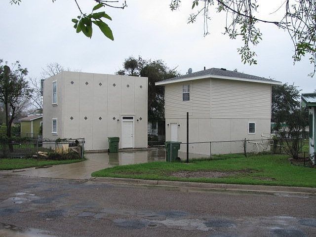 1st image of 550 W Palm Blvd