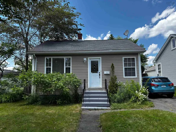 1 Stairs St, Dartmouth, NS B3A 3E8