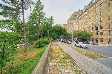 Rented by Living New York