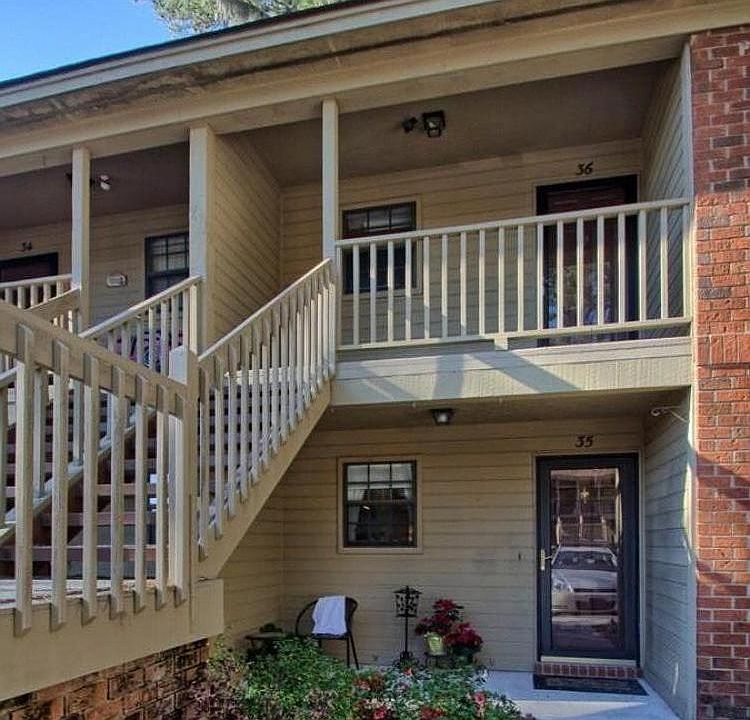 Upstairs front porch