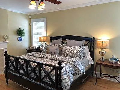 3 bed, 2.5 bath, 2748 sqft, $2,400 — Photo 1
