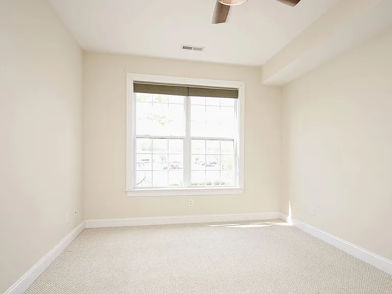 1052 Glenwood Station Ln #201 — Photo 9