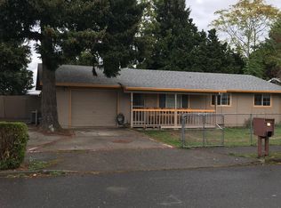 18423 NE Davis St, Portland, OR 97230