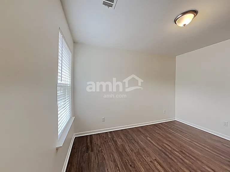 407 Howell Xing — Photo 21