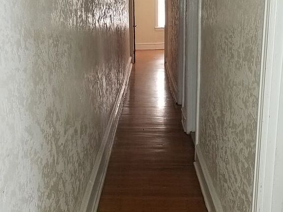 5th image of 420 W Coulter St Floor 1