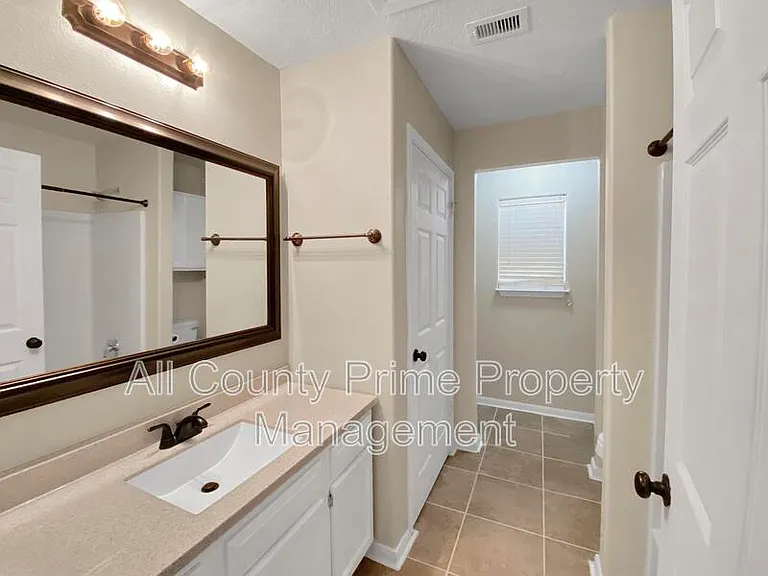 10825 Royal Magnolia Dr — Photo 7