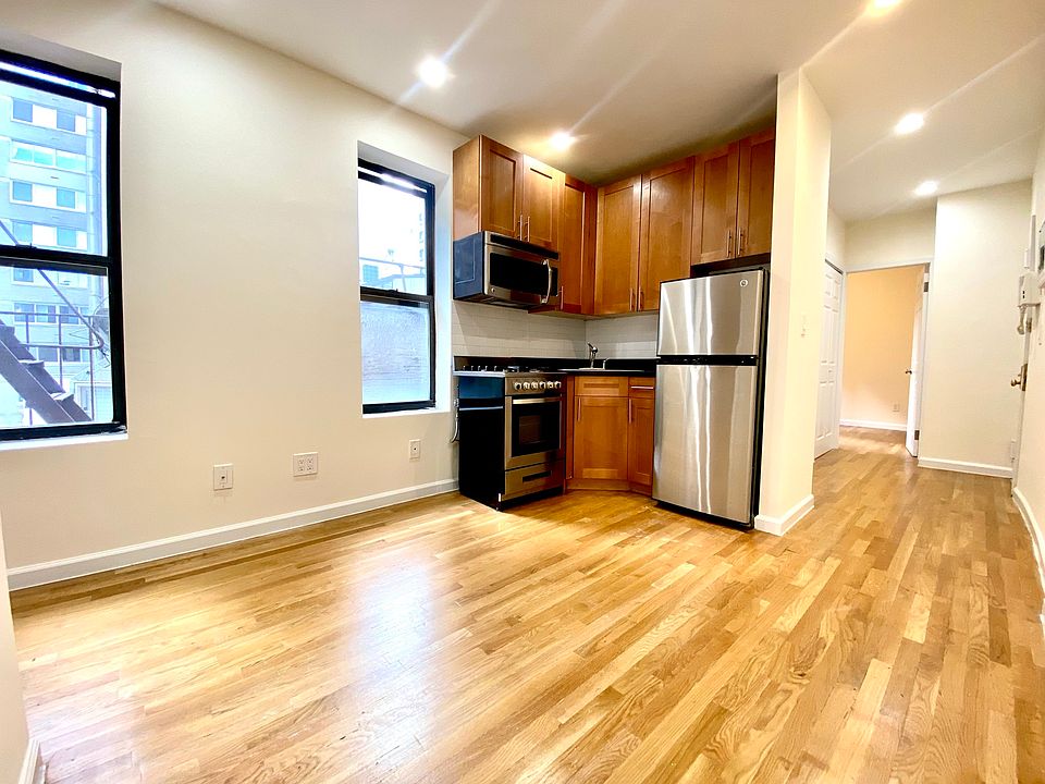 1st image of 220 E 78th St #18C