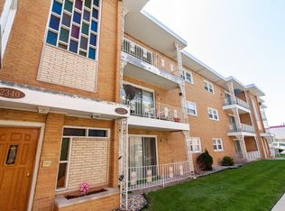 2338 W 111th St #3, Chicago, IL 60643