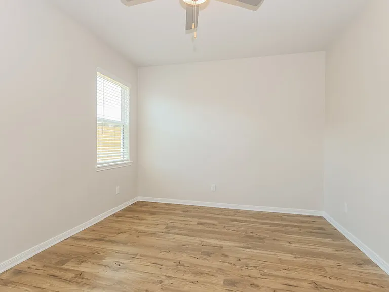 15574 Caramel Springs Dr — Photo 8