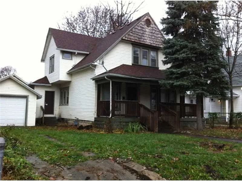 922 Tecumseh St photo 1