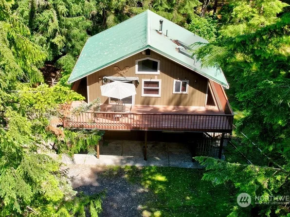 16725 Mountainside Drive E, Greenwater, WA 98022