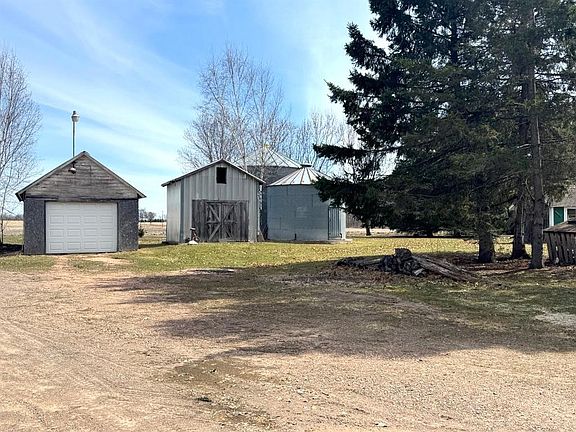 4th image of 820 14th Avenue