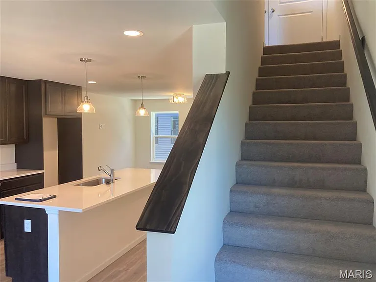 5004 Daggett Ave — Photo 7