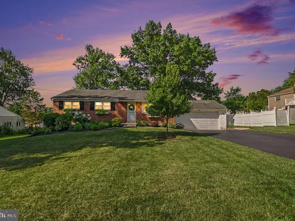 613 Lisa Rd, East Norriton, PA 19403