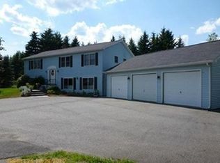 2 Summit Dr, Hampden, ME 04444