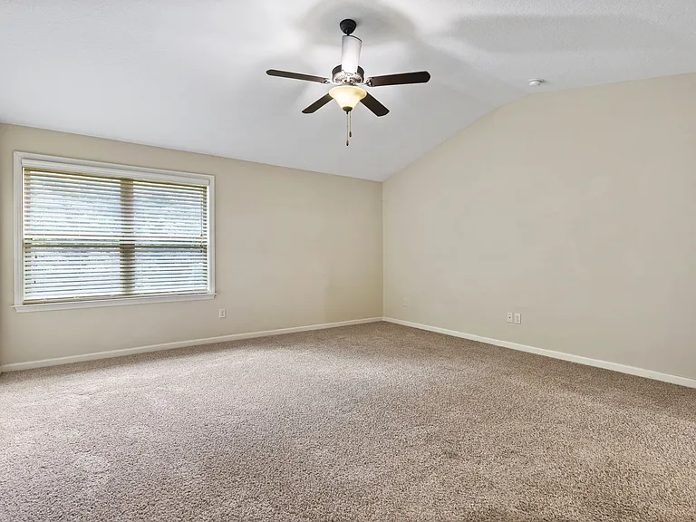 1177 Weatherford St — Photo 9
