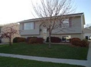 827 48th Ave NW, Rochester, MN 55901