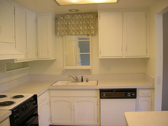 White Kitchen