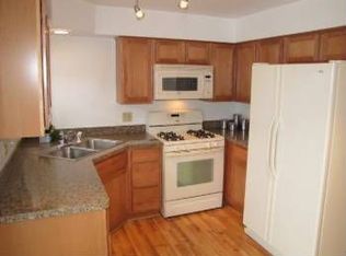 465 Echo Ln APT 3, Aurora, IL