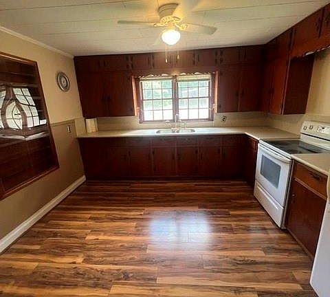 3rd image of 1008 Willard Dr