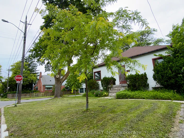 258 Bogert Ave — Photo 2