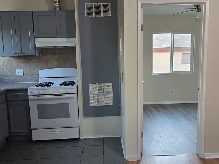 2938 W Avenue 36 #7 — Photo 3