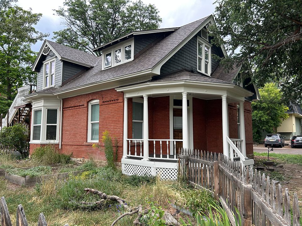 Amazing downtown location. Freshly painted, double pane windows on a pocket park.