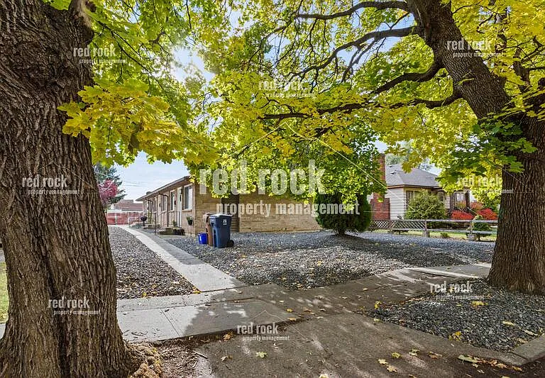 2424 E Diamond Ave #1 — Photo 18